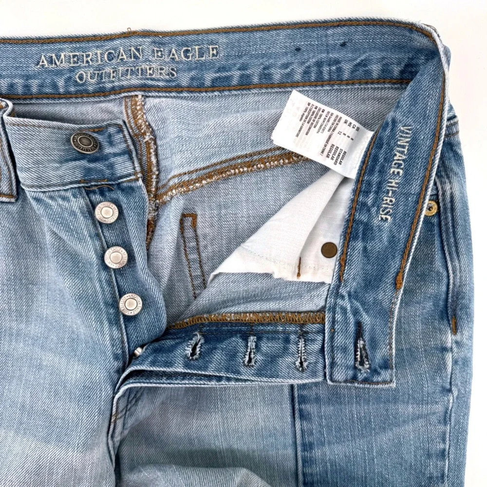 American Eagle Size 8 Vintage Hi-Rise Two Tone Paneled Jeans Blue Cotton Frayed - Picture 4 of 8